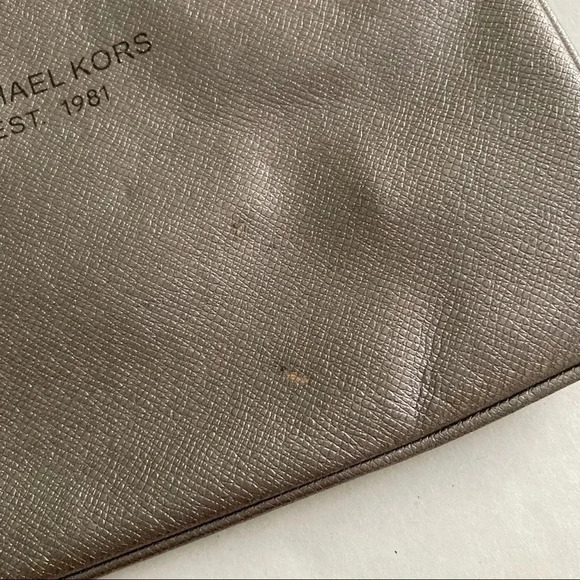 Michael Kors Wrislet - Picture 2 of 8